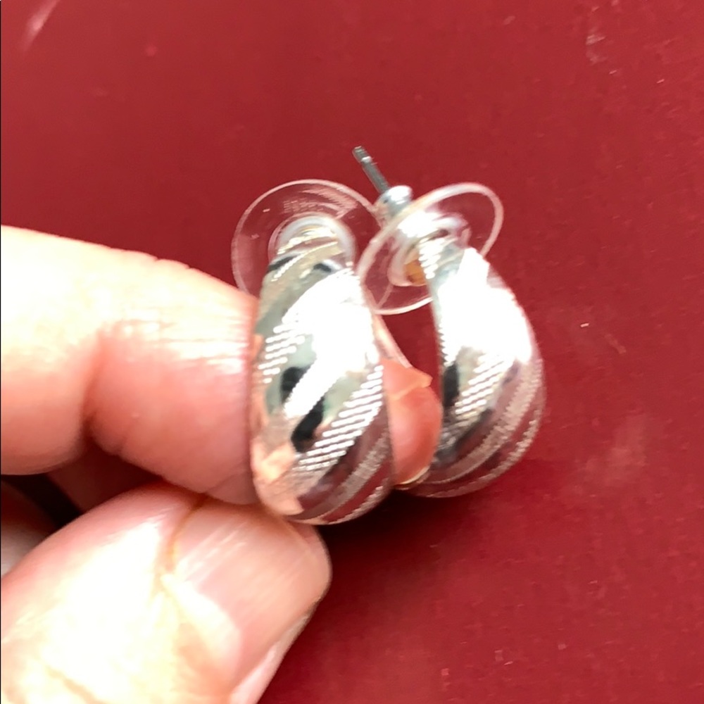 Fashionable earrings - Picture 5 of 6